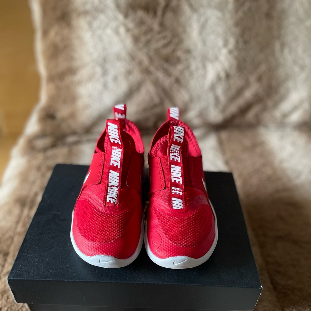 Toddler Nike sneakers